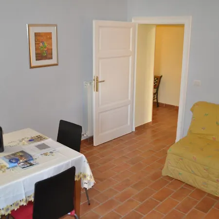 Apartment Grandma Jenny In The Center Of With Private Garden Perugia
